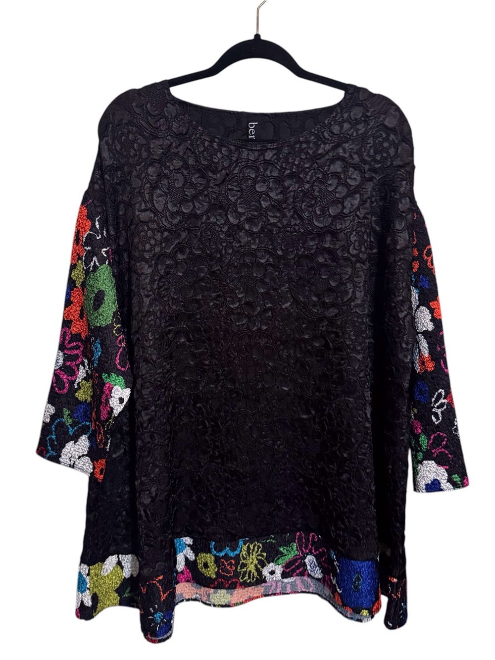 Berek Size 3 Black Textured Artsy Lagenlook Crinkled Top Blouse Floral Stretch